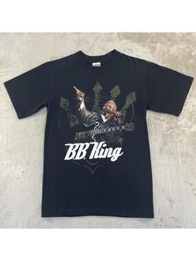 B.B. King Live 2010 Men’s T-Shirt Size SMALL on an Anvil Tag EUC